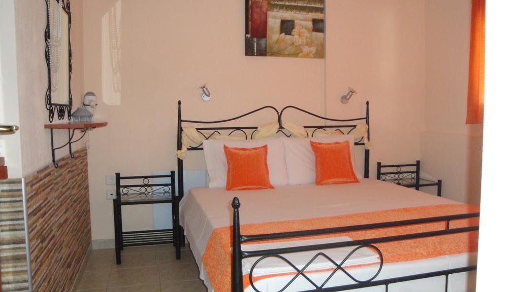 Nestor Apartments Chrisi Ammoudia Exterior foto